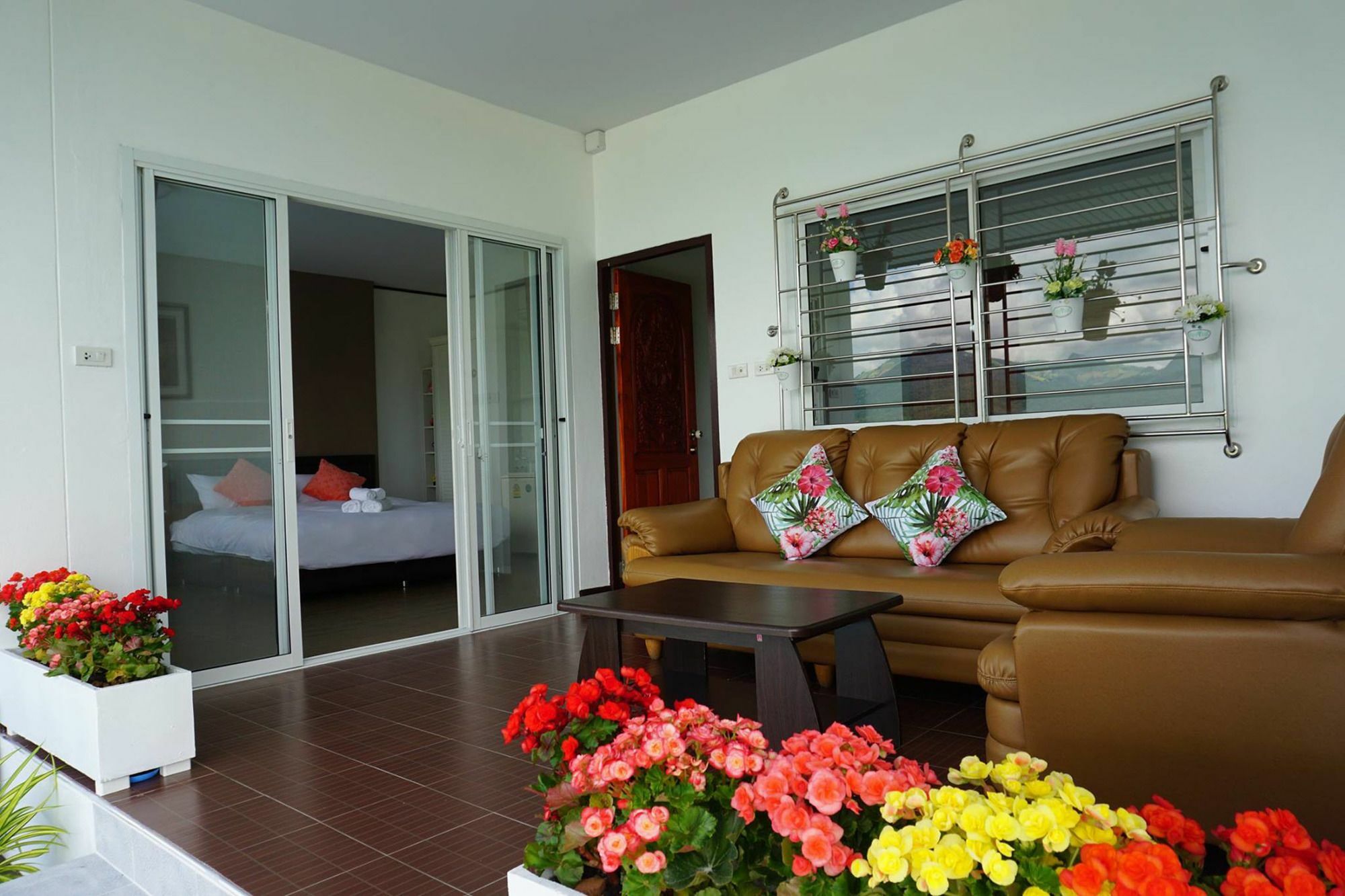 C View Home Pua Exterior photo