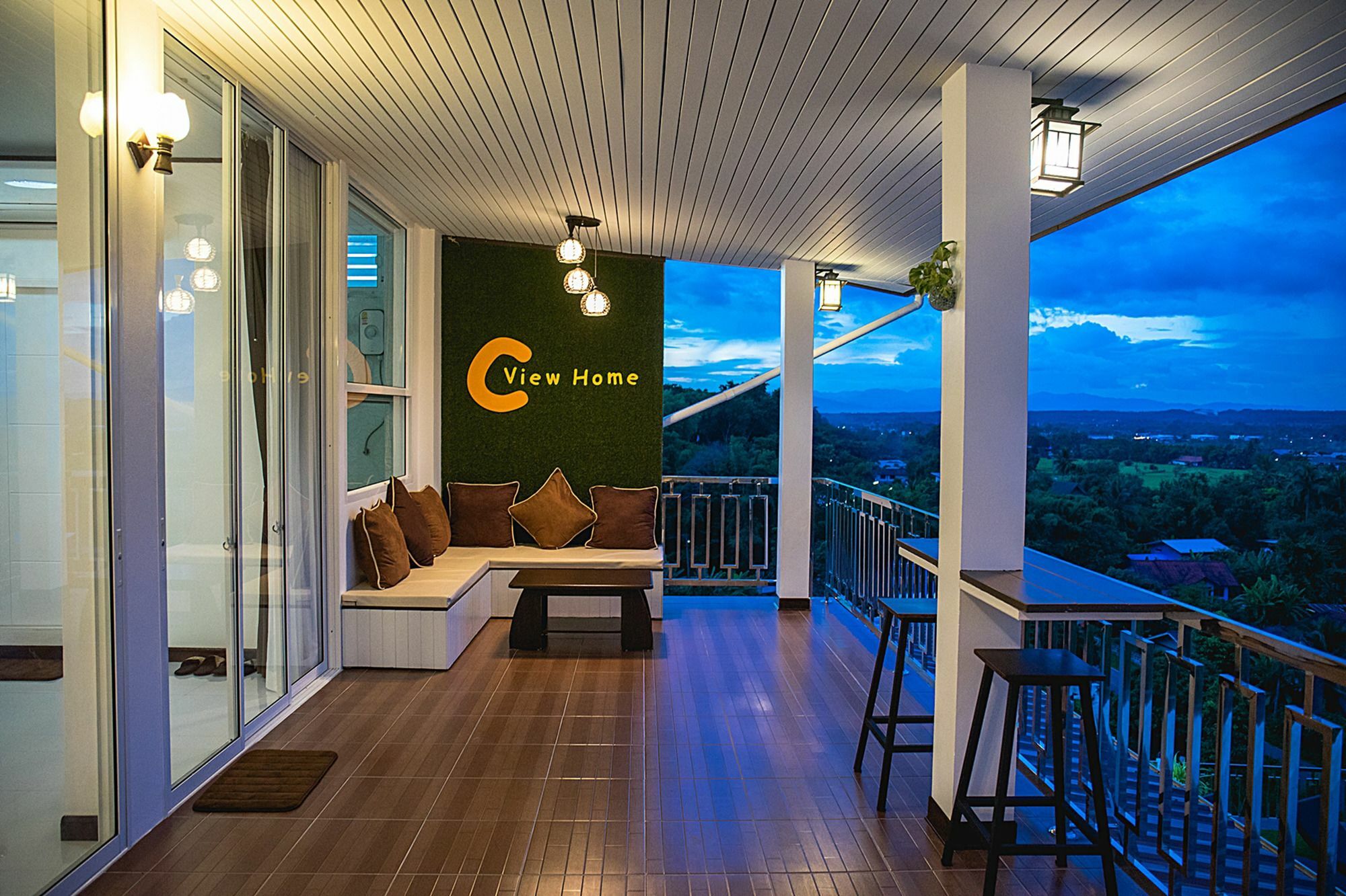C View Home Pua Exterior photo