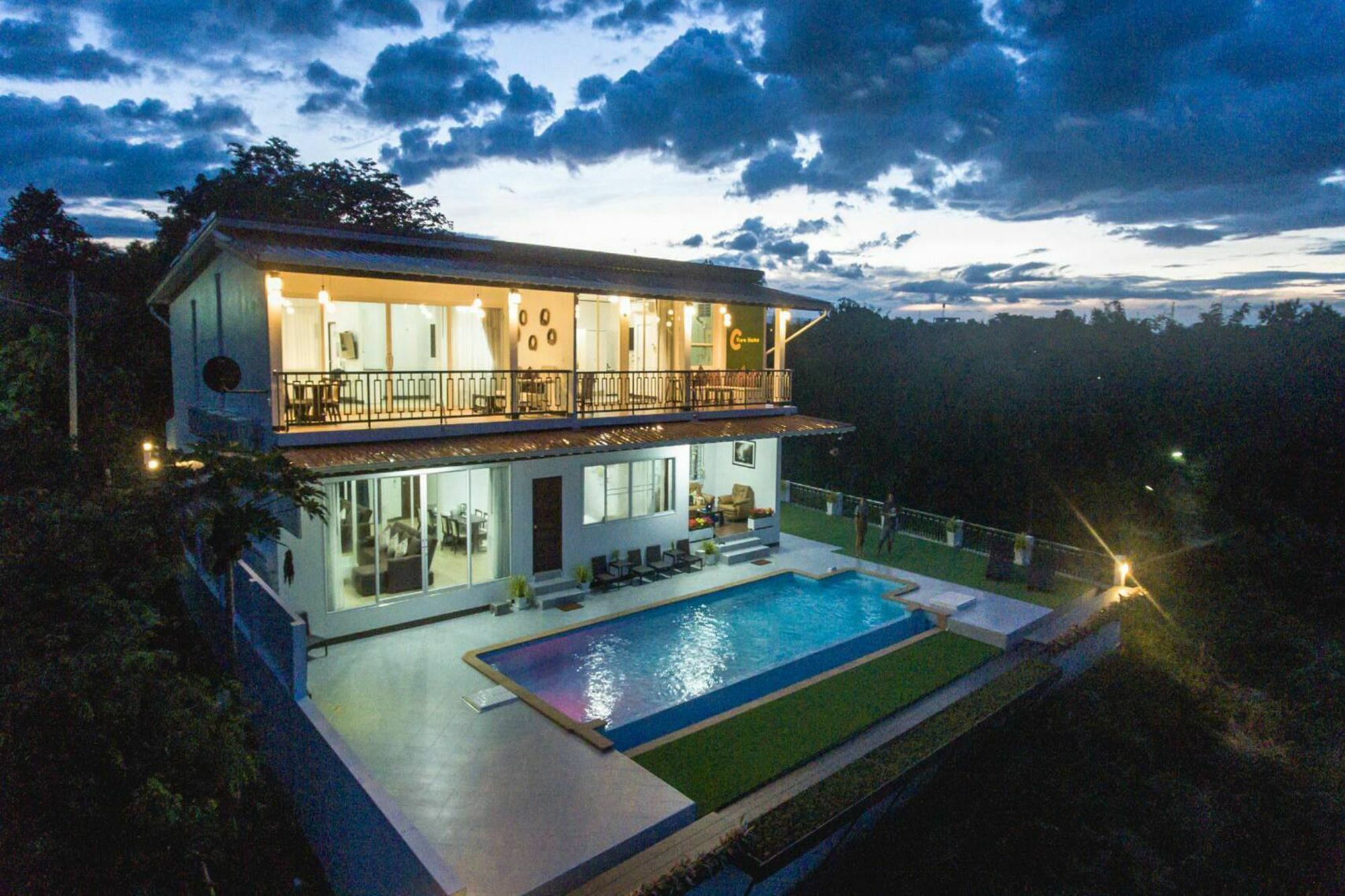 C View Home Pua Exterior photo