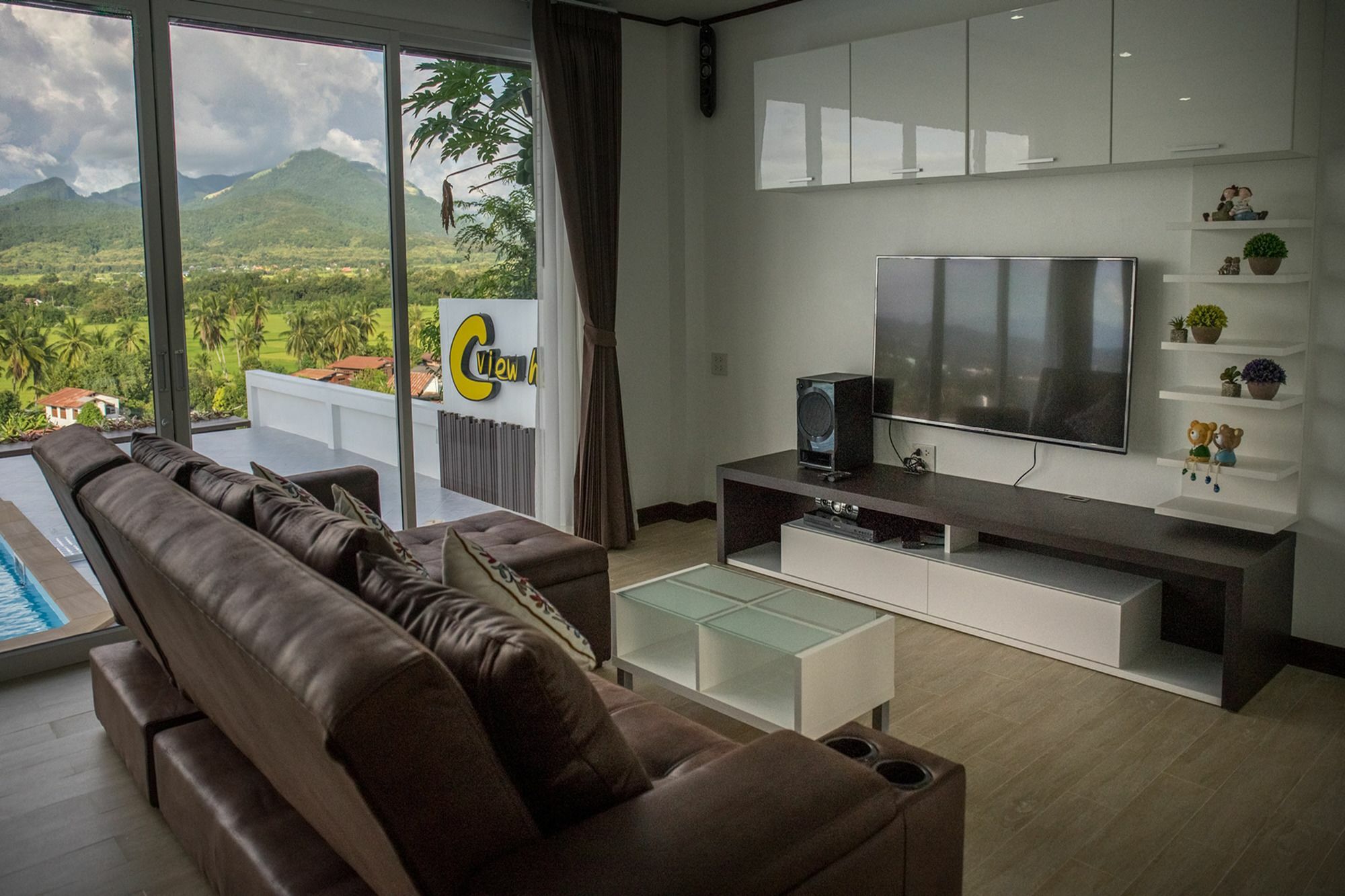 C View Home Pua Exterior photo